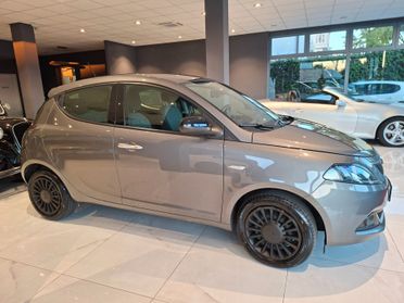 Lancia Ypsilon 1.0 Hybrid Neopatentati 2021