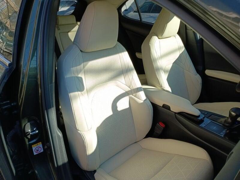 Lexus UX UX Hybrid Premium