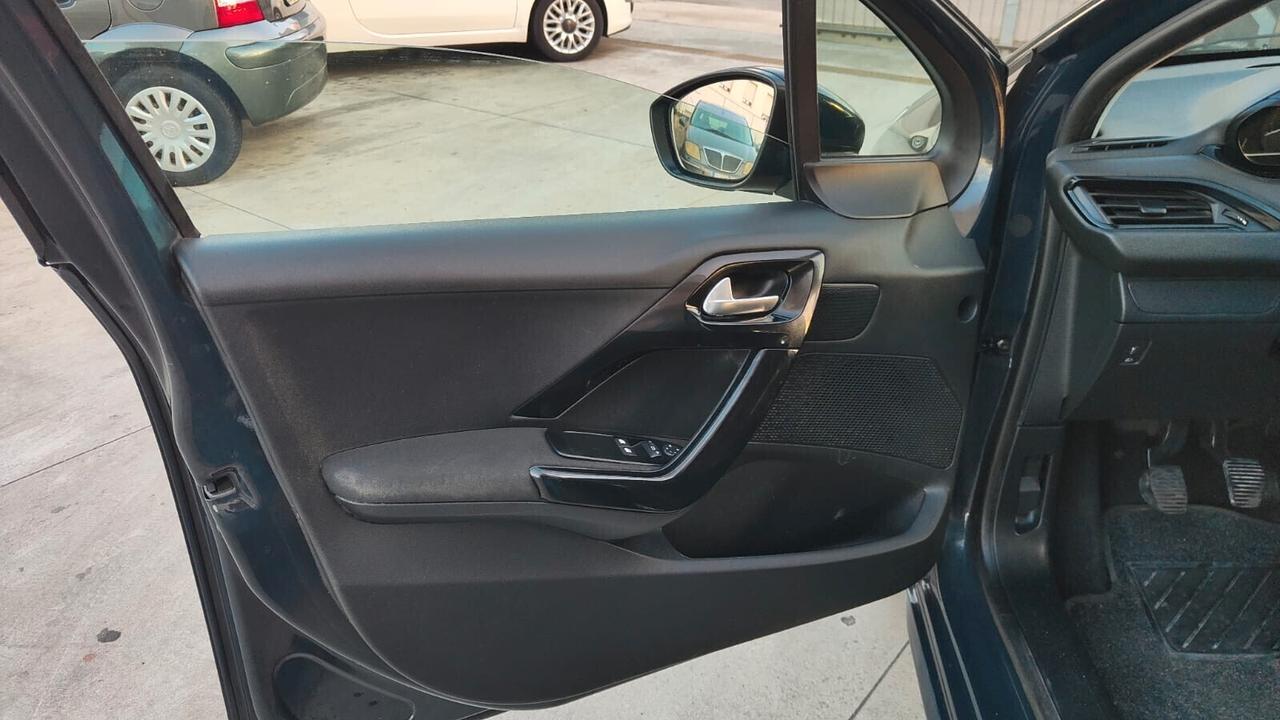 Peugeot 208 BlueHDi 75 5 porte Touch