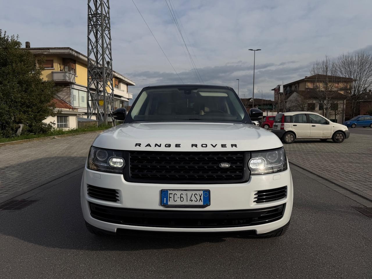 Land Rover Range Rover Vogue 3.0TDV6 black edition
