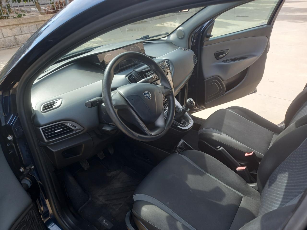 Lancia Ypsilon 1.2 69 CV