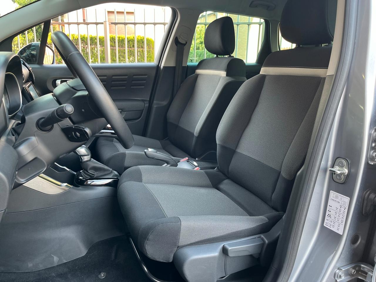 Citroen C3 Aircross 1.2cc SHINE 130cv CAMBIO AUTOMATICO-FULL OPTIONAL