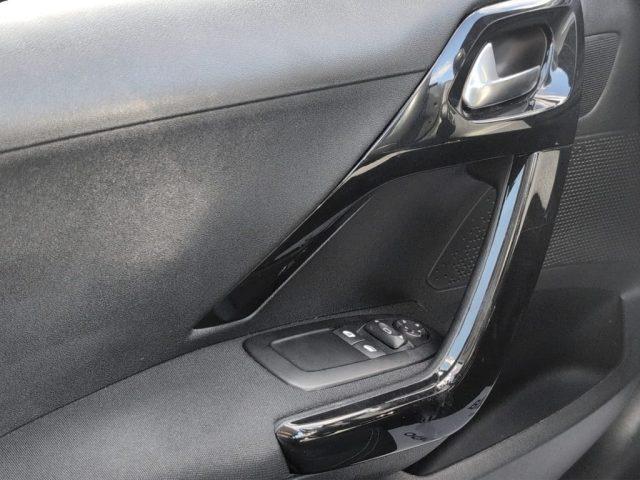 PEUGEOT 208 1° serie PureTech 82 5 porte Allure