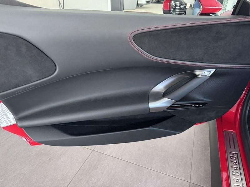 Ferrari SF90 Spider 4.0 Hybrid DCT 4WD Spider