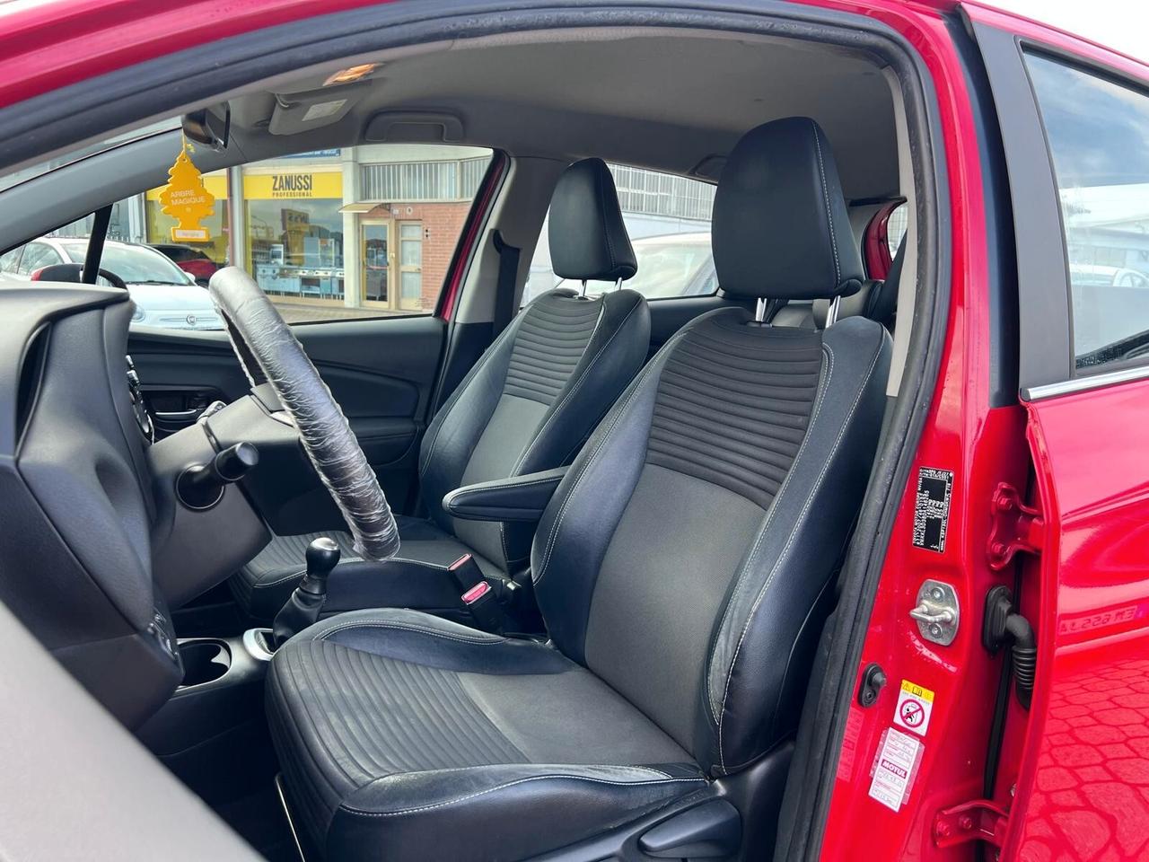 Toyota Yaris 1.0 5 porte Lounge