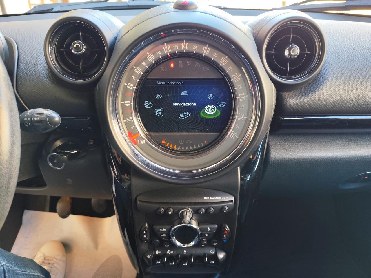 Mini Cooper D Countryman 1.6 DIESEL NAVI