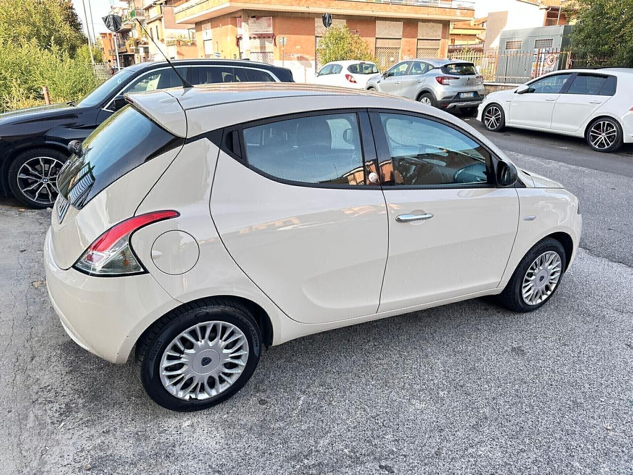 Lancia Ypsilon 1.2 69 CV 5 porte GPL Ecochic Gold