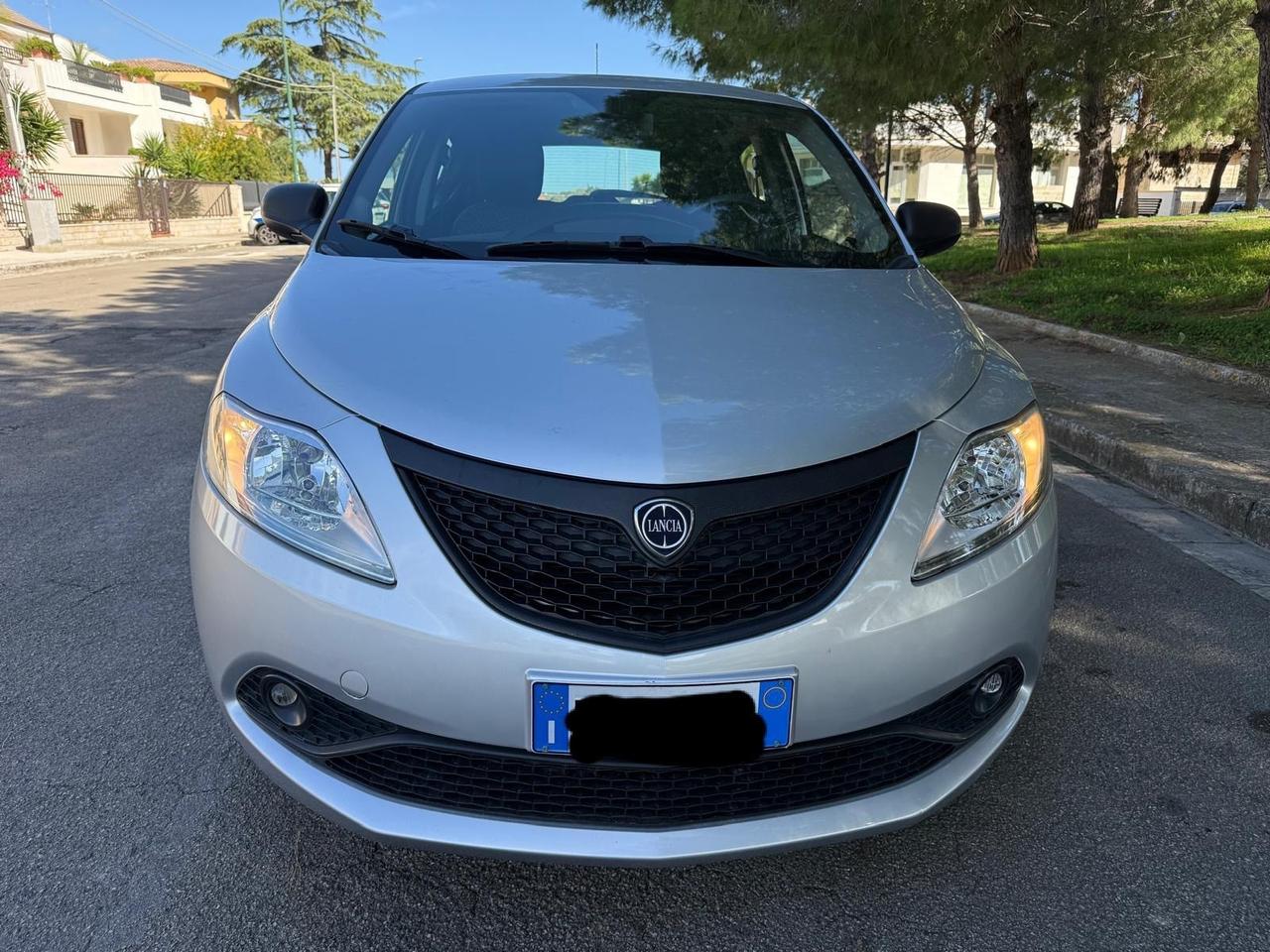 Lancia Ypsilon 1.2 69 CV 5 porte S&S Platinum