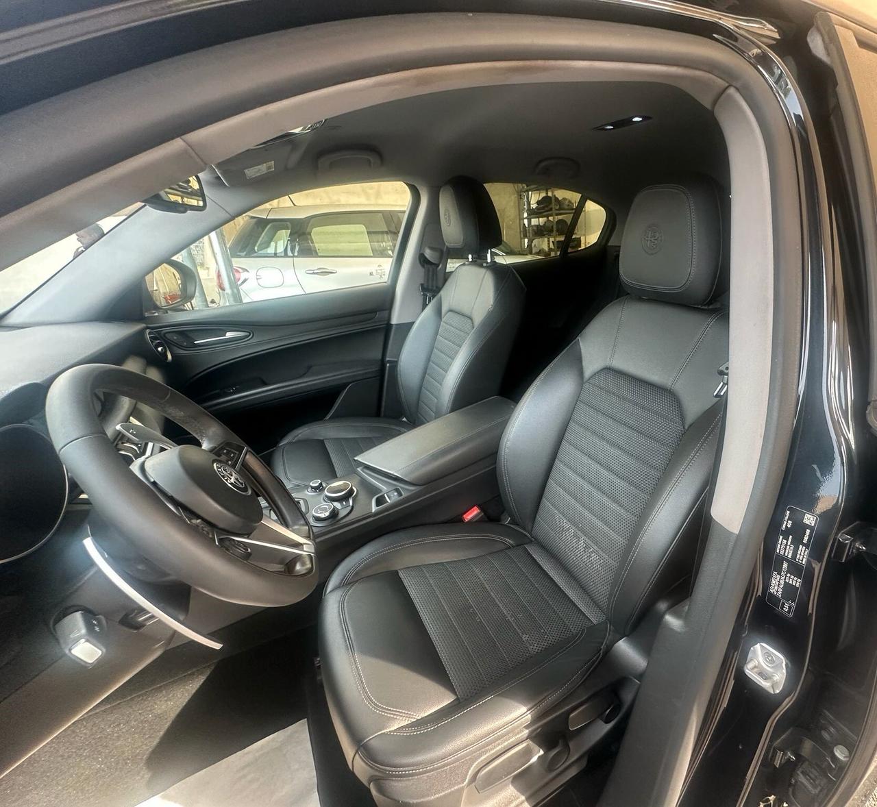 Alfa Romeo Stelvio 2.2 Turbodiesel 180 CV AT8 RWD Executive