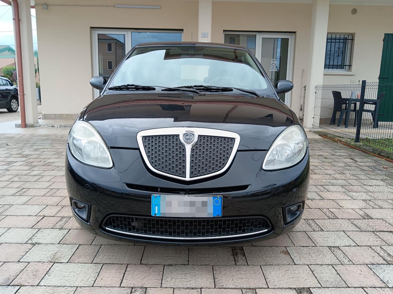 Lancia Ypsilon 1.2 Oro