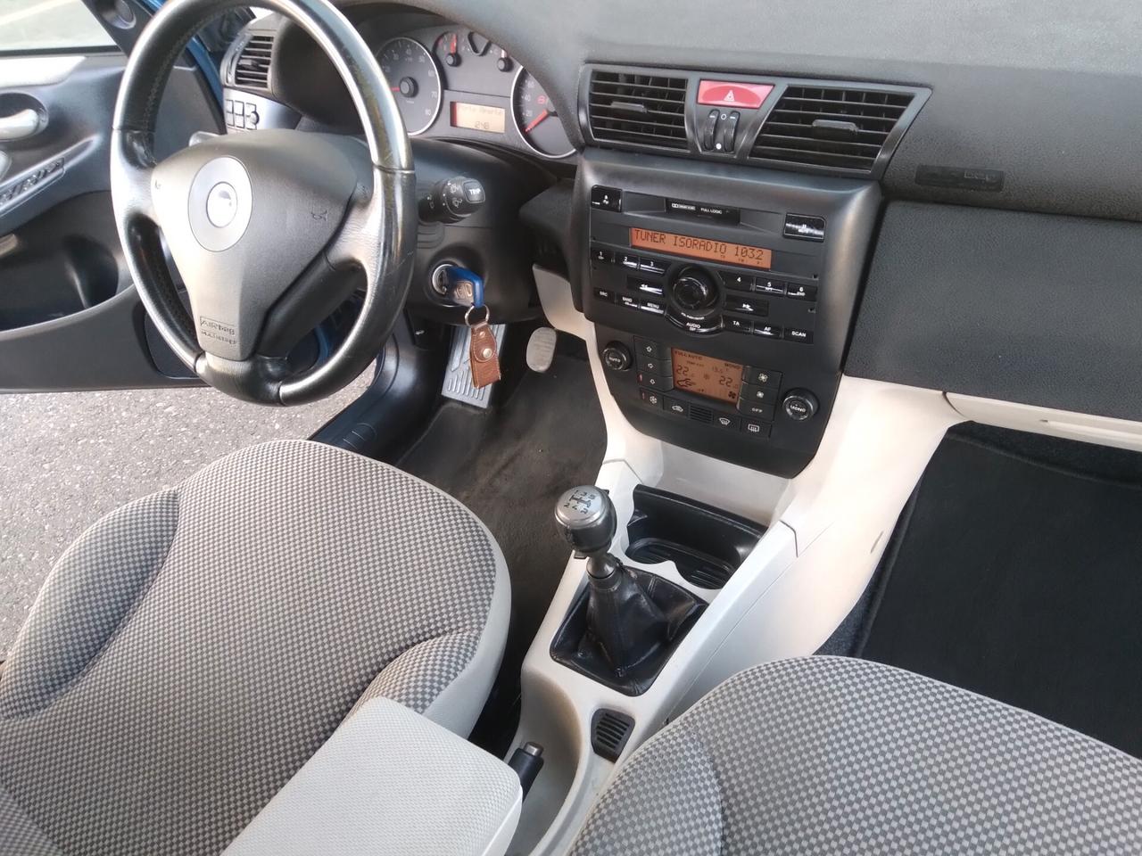 Fiat Stilo 1.6i 16V 5 porte Dynamic x neopatentati