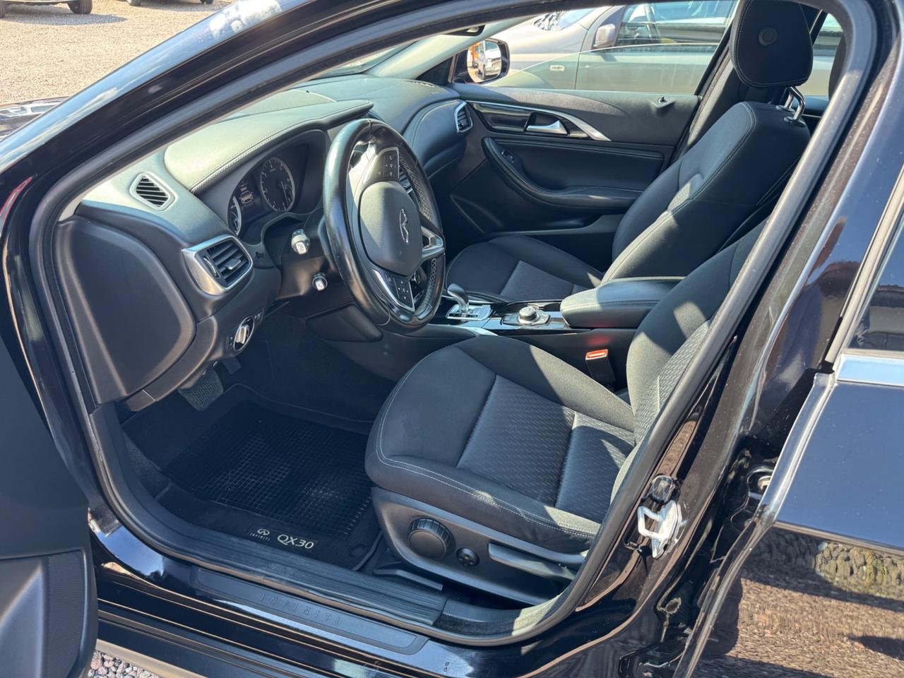 Infiniti QX30 2.2 diesel DCT AWD Executive