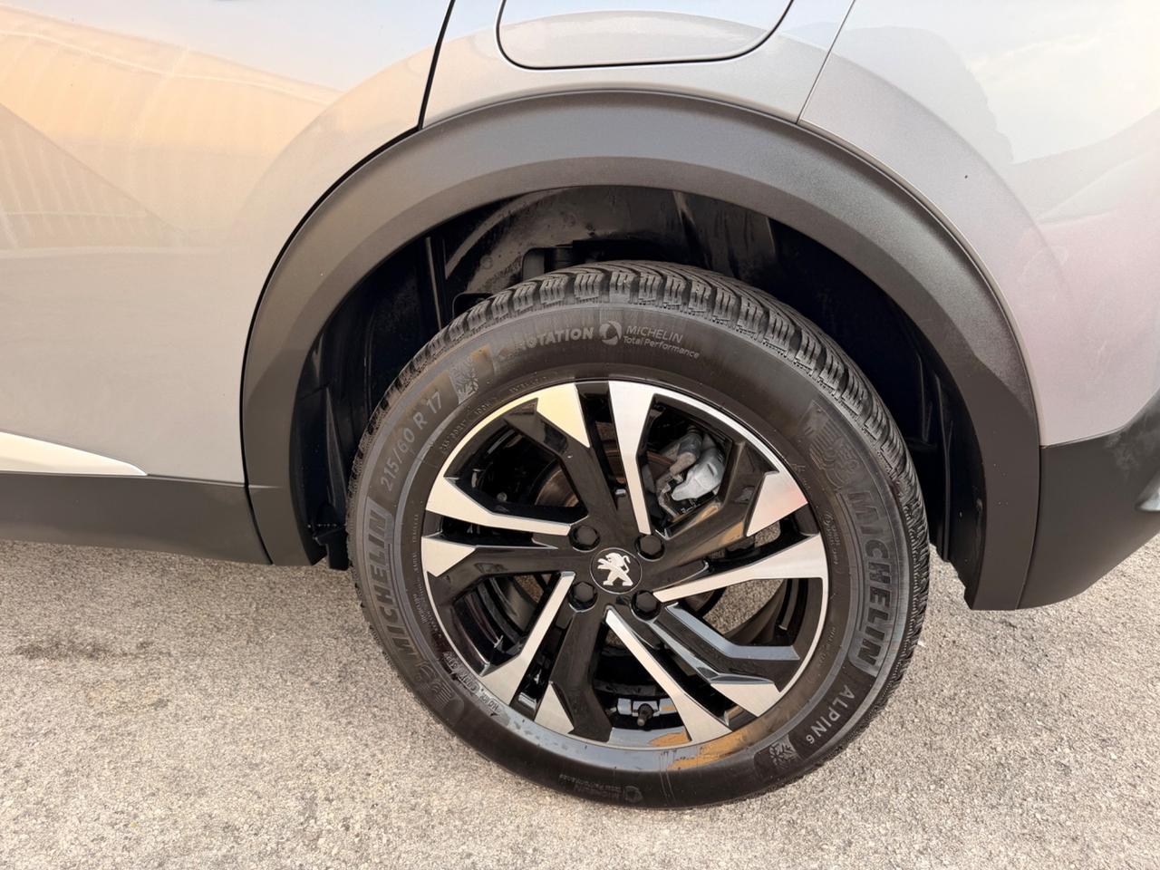 Peugeot 2008 1.5 BlueHDi 130cv EAT8 Allure AUTOMATICA