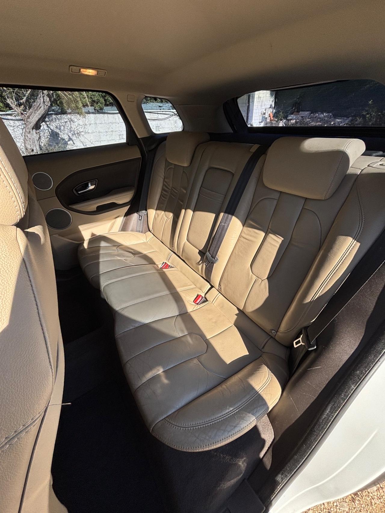 Land Rover Range Evoque 2.2 TD4 5p. Prestige