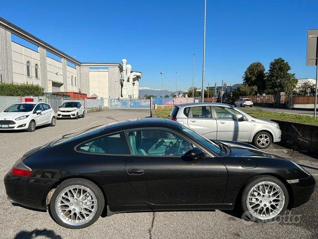 Porsche 911 Coupe 3.4 Carrera 4