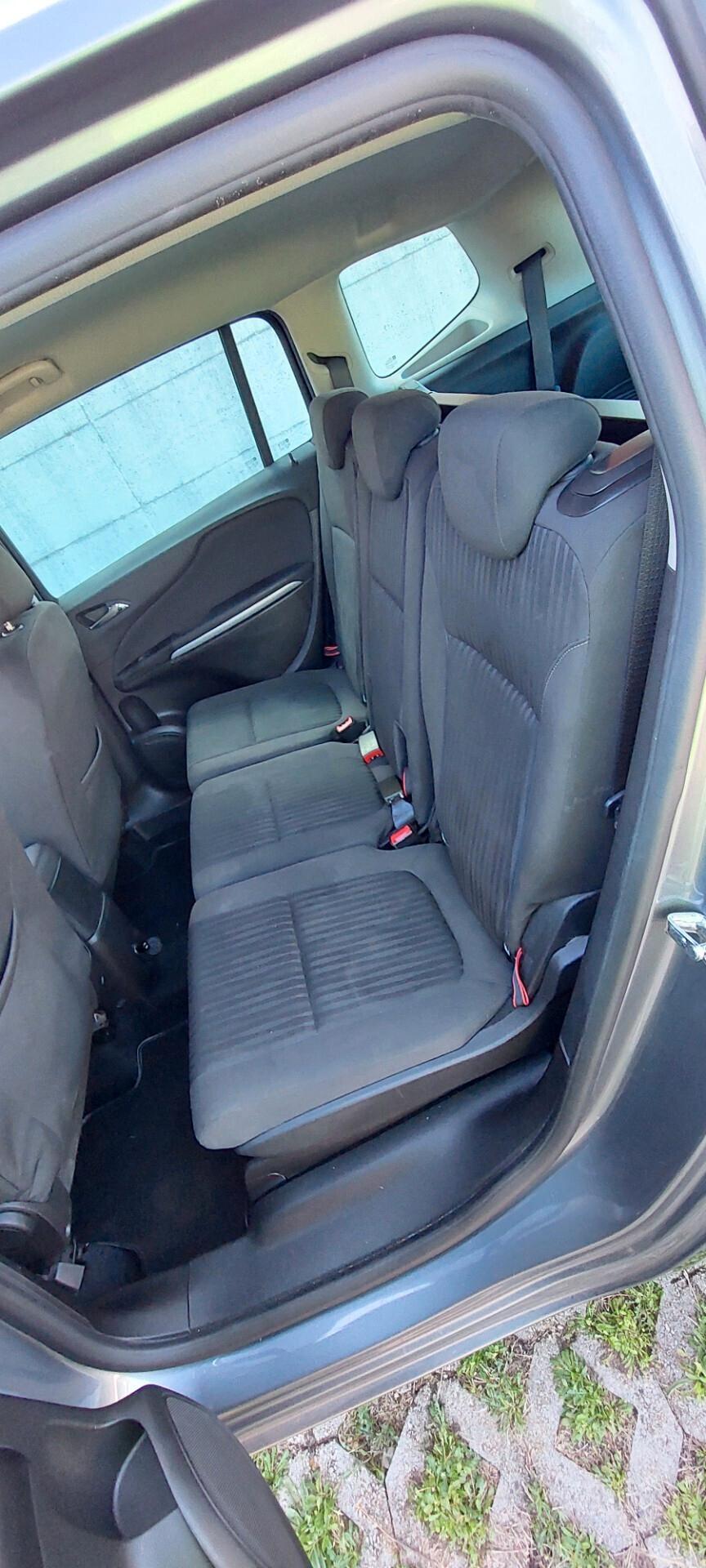 ZAFIRA 7 POSTI 1,6 METANO DI SERIE 150 CV TURBO, INNOVATION TELEFONO LEGA SENSORI FULL FULL