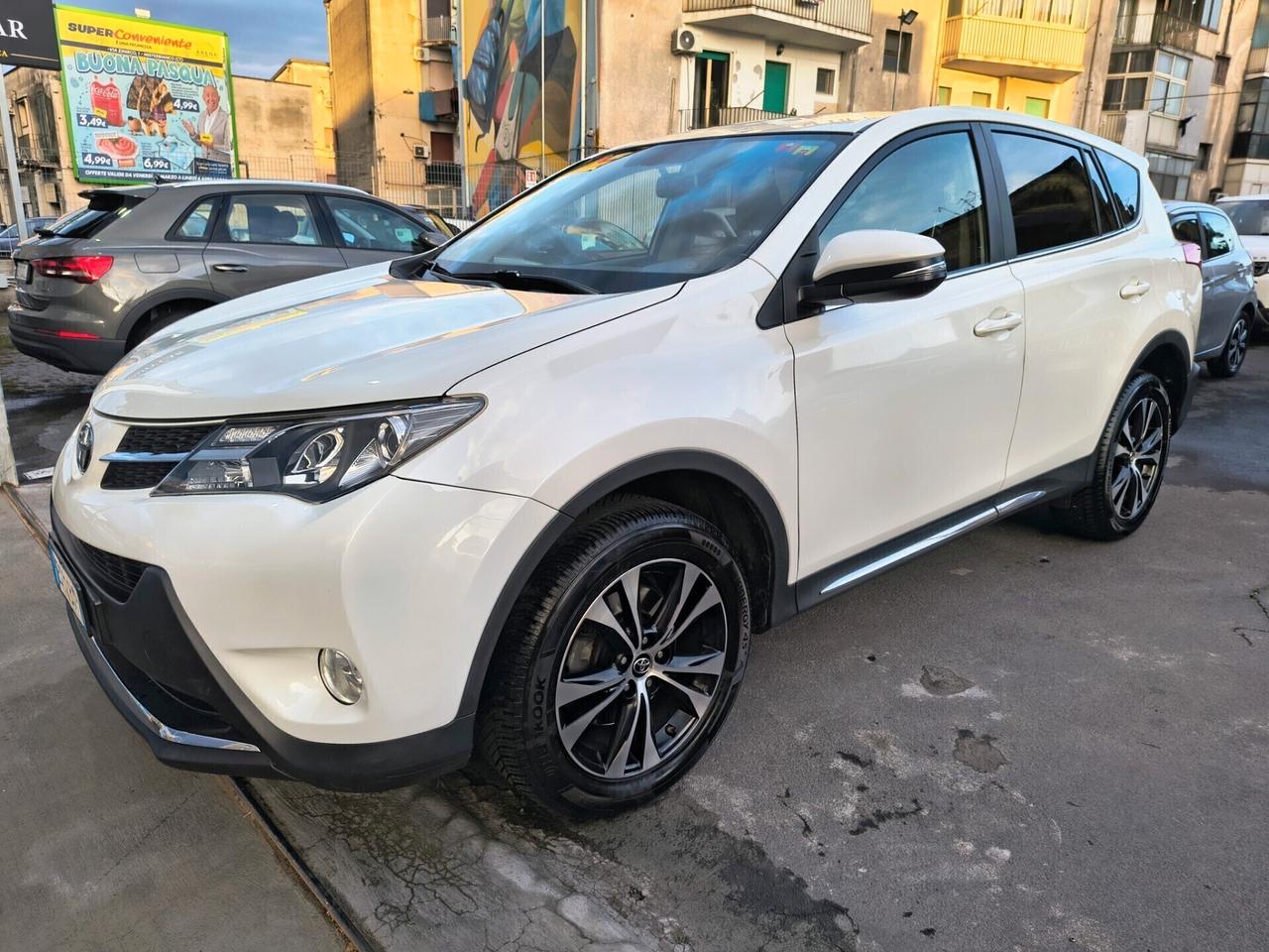 TOYOTA RAV4 2.2 DIESEL UNICOPROPRIETARIO LOUNGE