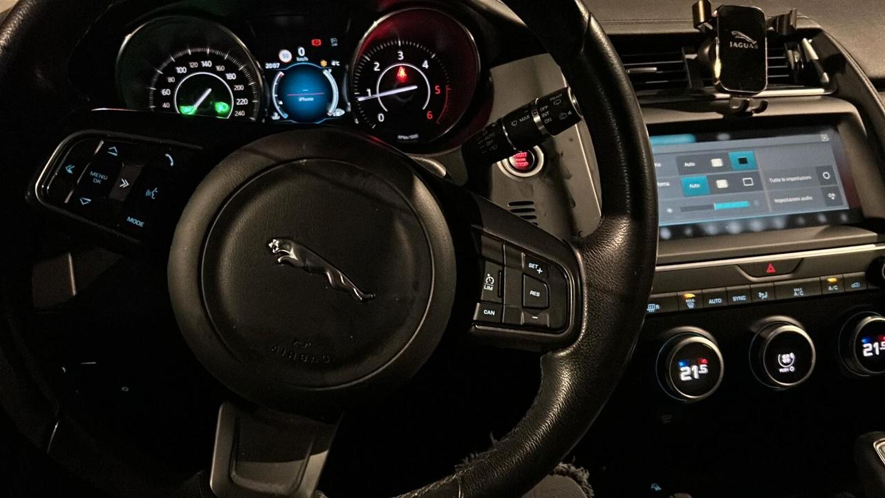 Jaguar E-Pace 2.0D 150 CV AWD aut. S, STUPENDA, DISTRIBUZIONE E TAGLIANDO APPENA FATTO!! TURBINA NUOVA!!!
