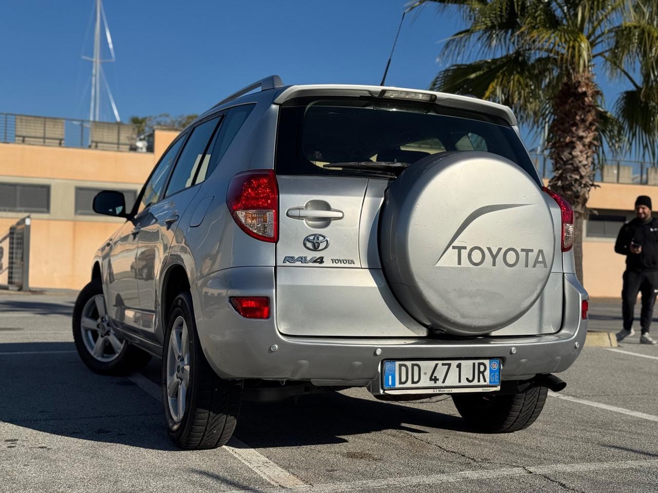 TOYOTA RAV4 2.2 D-4D 136 CV LUXURY 2006 1 PROP 12 MESI DI GARANZIA