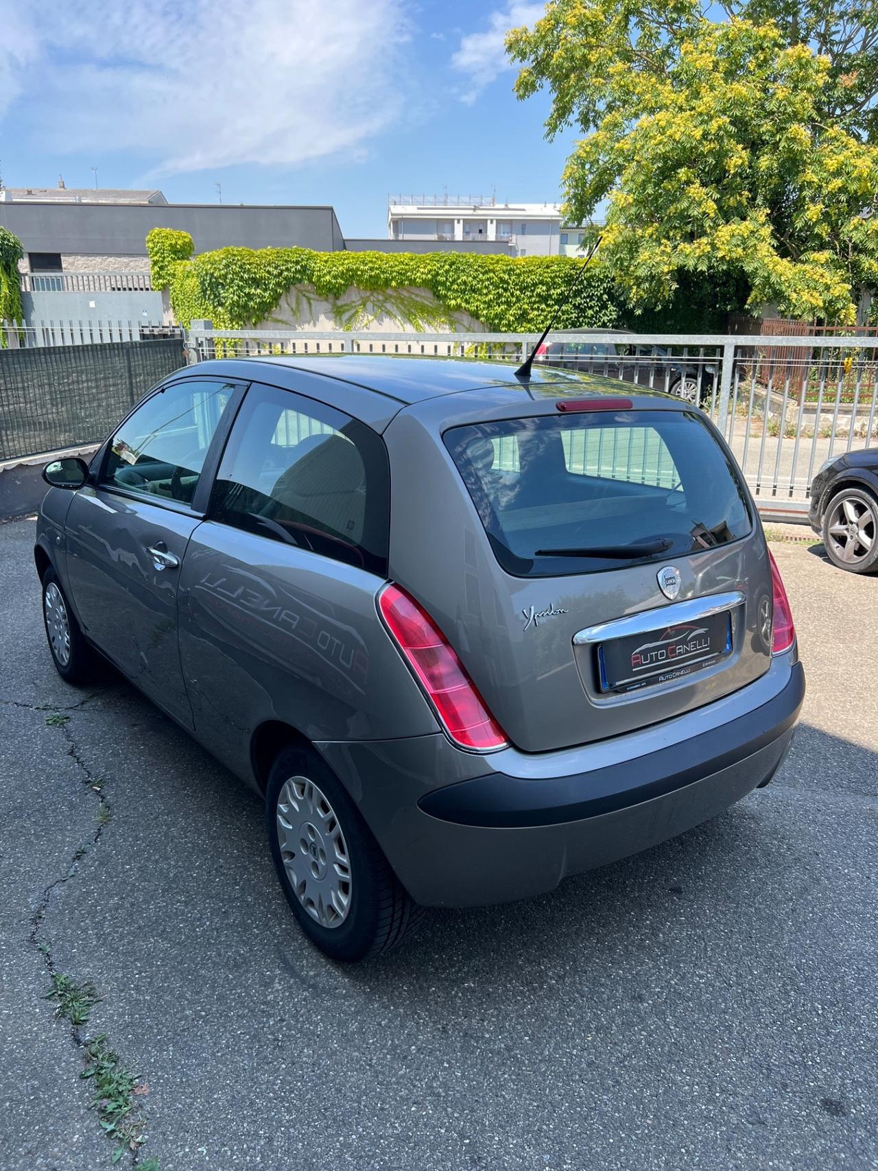 Lancia Ypsilon 1.2b NEOPATENTATO OCCASIONE