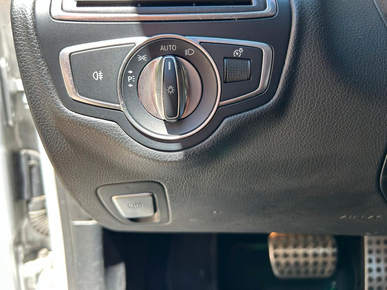 Mercedes-benz C 220 d Auto Premium AMG line