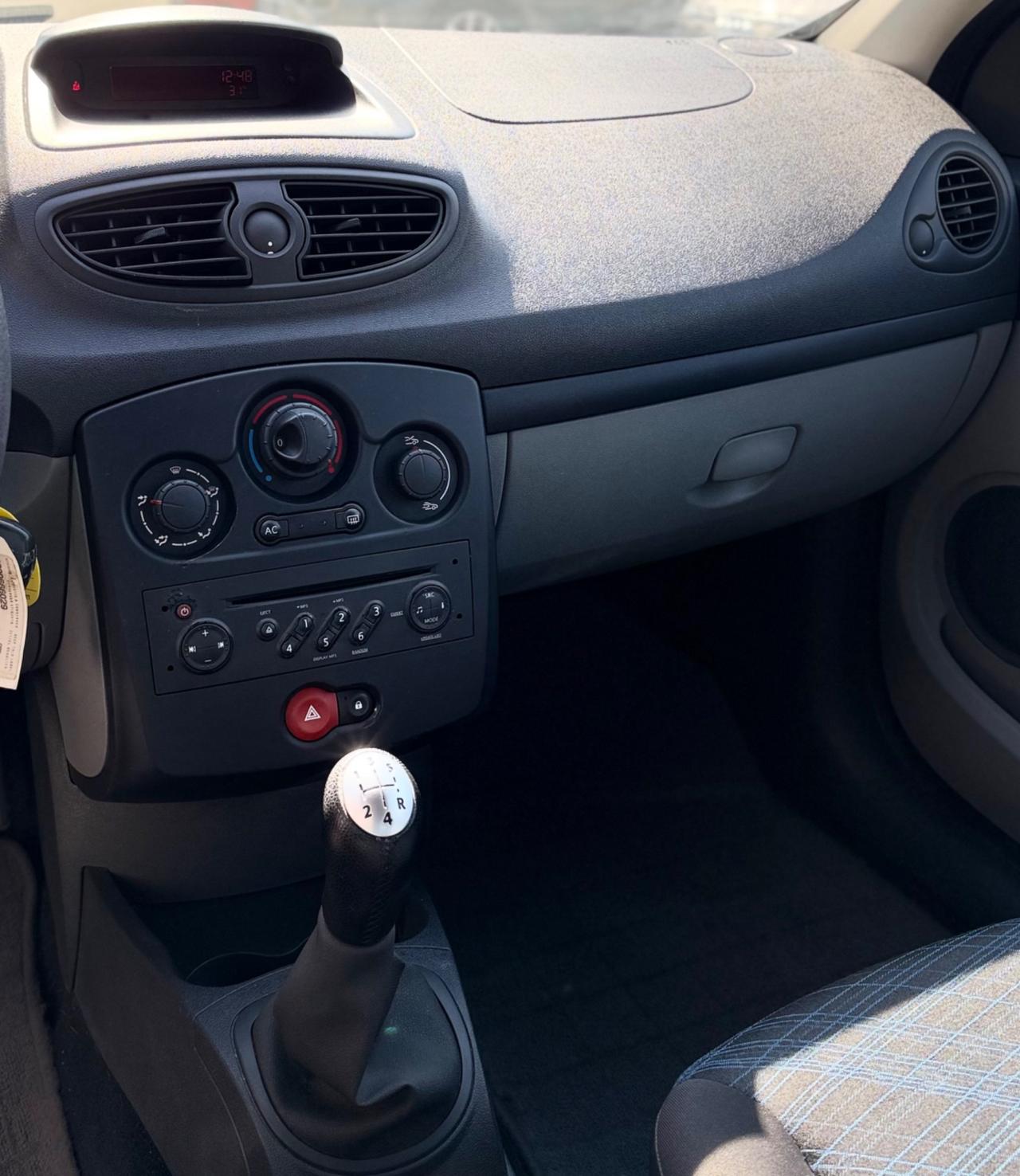 Renault Clio 1.2 Benzina 75 Cv