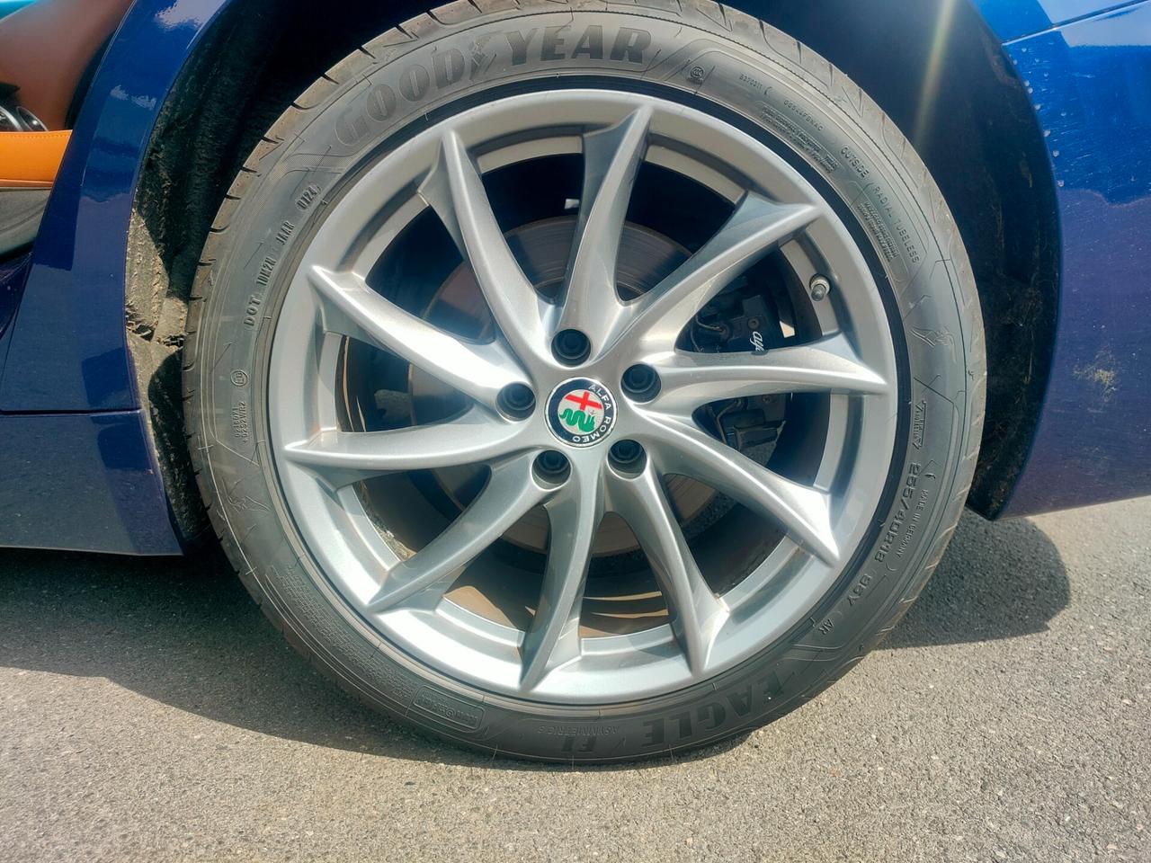 Alfa Romeo Giulia 2.2 Turbodiesel 210 CV AT8 AWD Q4 Veloce