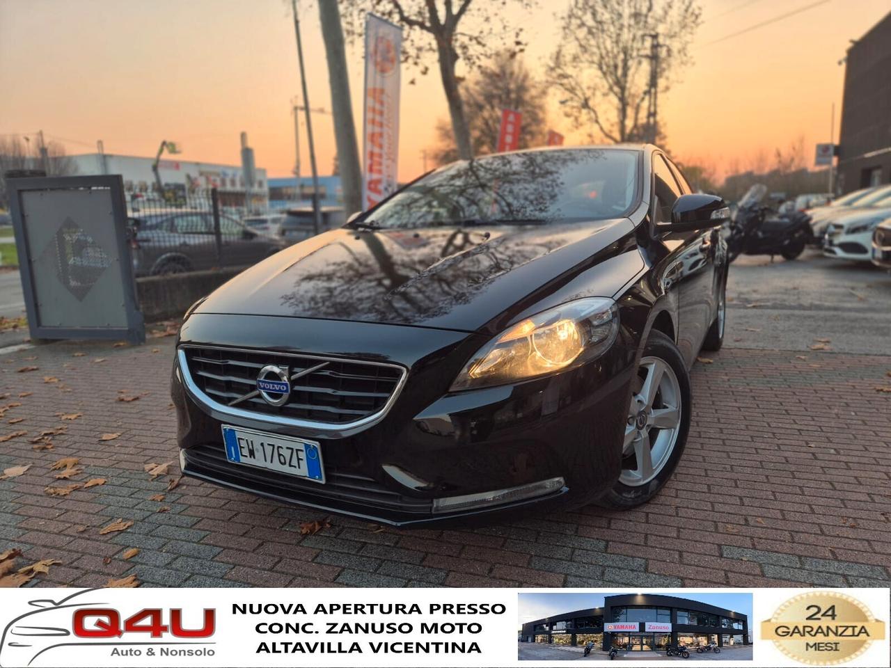 Volvo V40 T2 120CV vers. Kinetic E5B -- BENZINA!!!