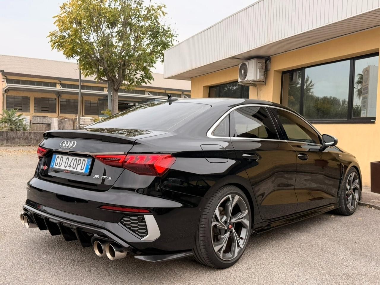 Audi A3 Sedan 35 TFSI S line Tronic edition