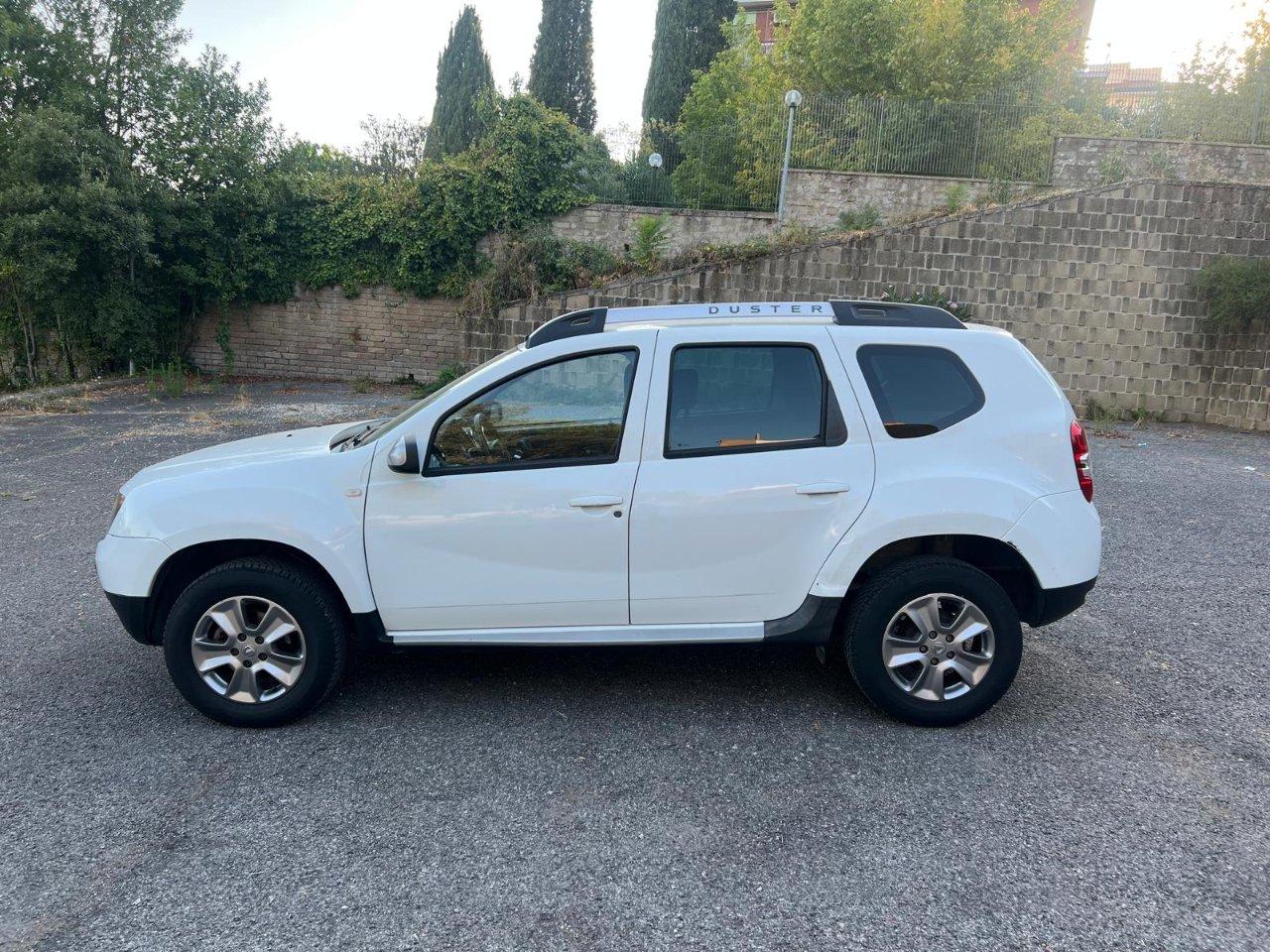 Dacia Duster 1.5 dci Laureate 4x2 110cv Navi Cerchi.