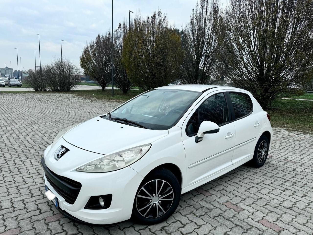 Peugeot 207 Plus 1.4 8V 75CV 5p. ECO GPL