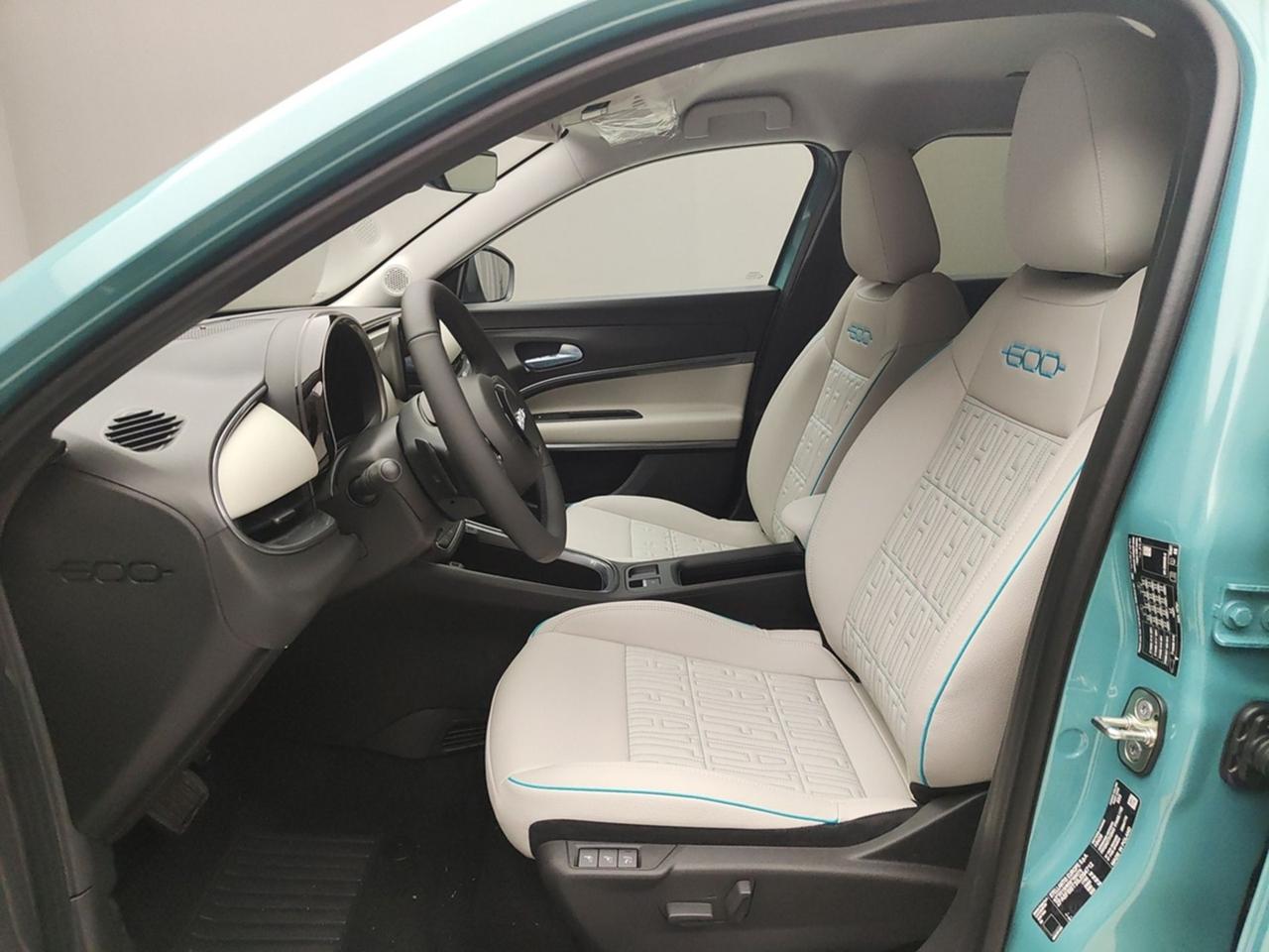 FIAT 600 IV 2023 1.2 MHEV 110CV DCT LA PRIMA