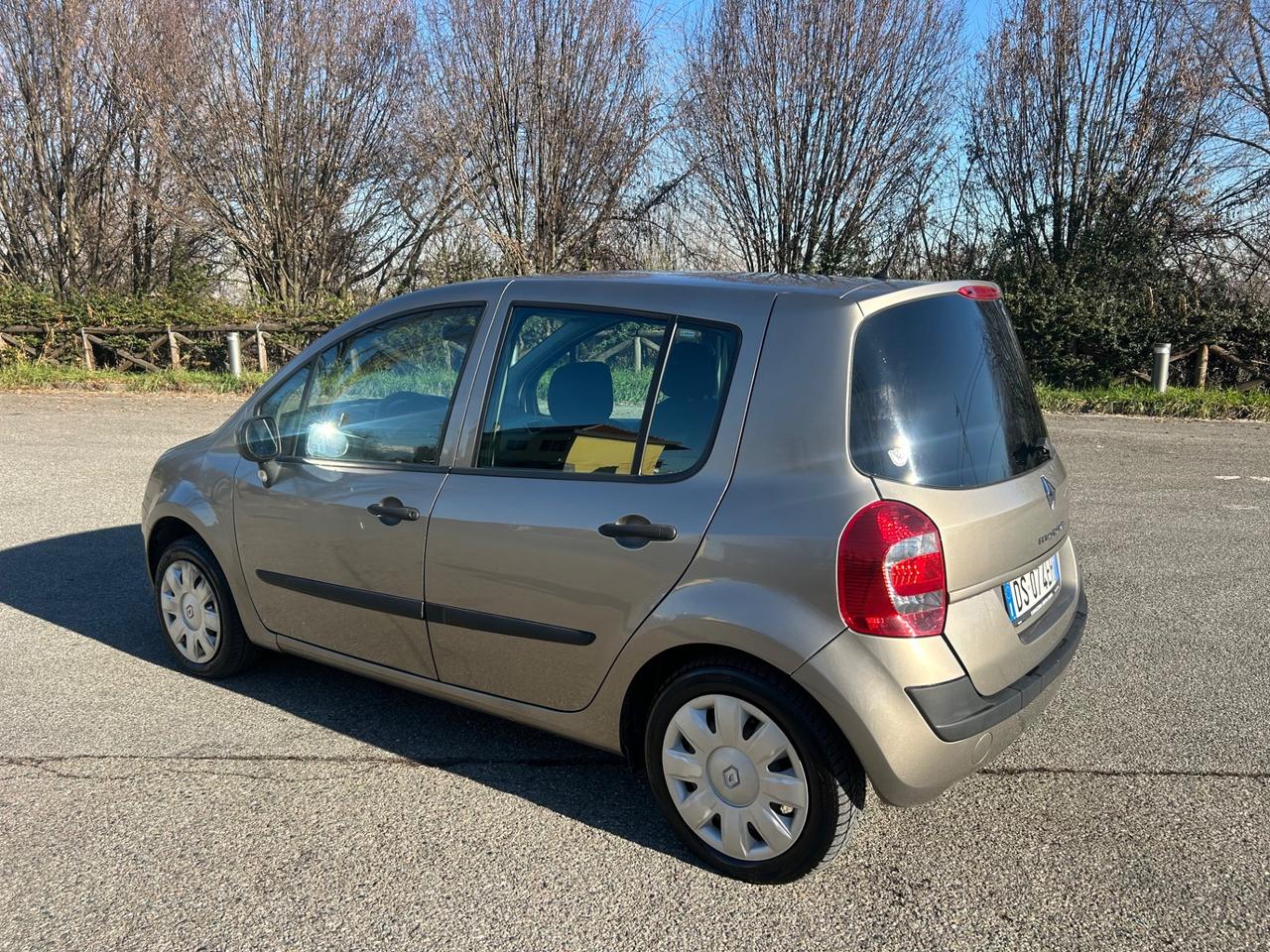 Renault Modus Grand 1.2 16V Dynamique
