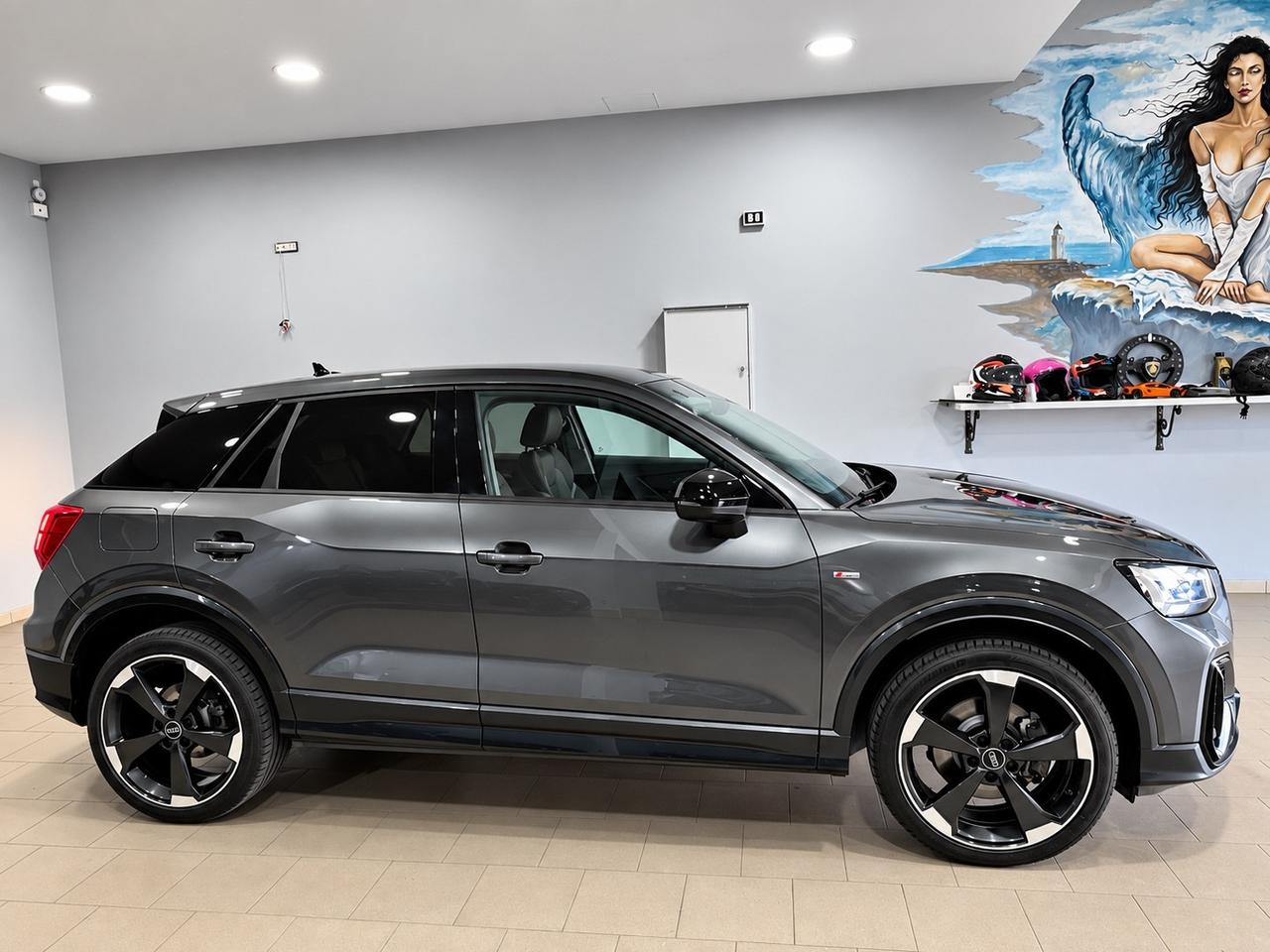 Audi Q2 40 TFSI quattro S tronic Identity Black