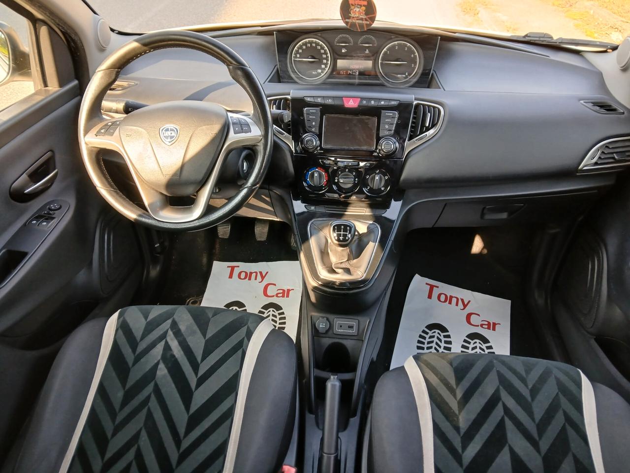 Lancia Ypsilon 1.3 MJT 16V 95 CV 5 porte Platinum