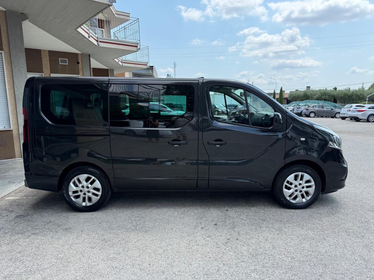 Opel Vivaro 1.6 BiTurbo 145CV - 8 Posti