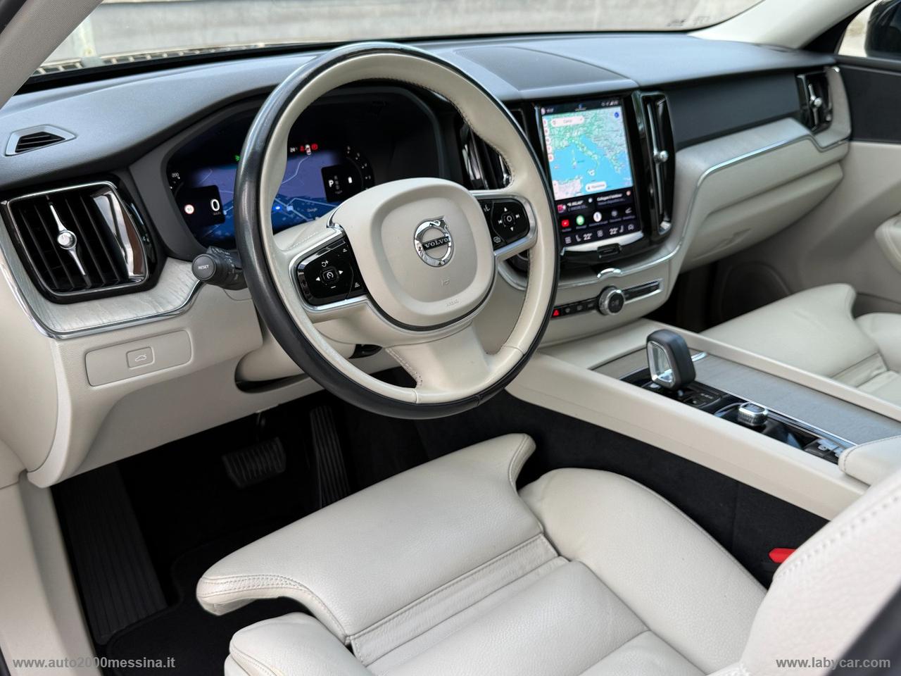 VOLVO XC60 B4 N1 AUTOCARRO 5 POSTI