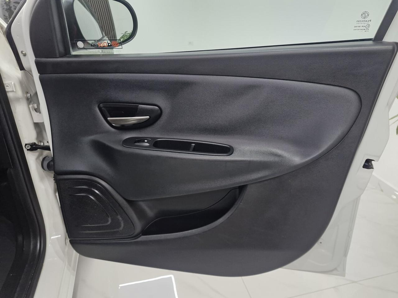 LANCIA YPSILON 1.2 69CV Ecochic GOLD ANNO 2016