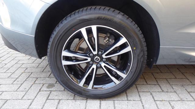VOLVO XC60 B4 (d) AWD Geartronic Momentum