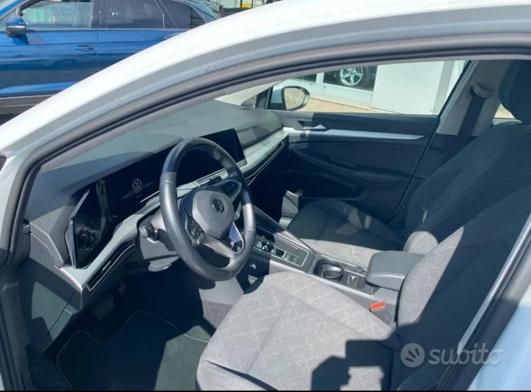 Volkswagen Golf 8 Variant 2.0 TDI SCR DSG Life