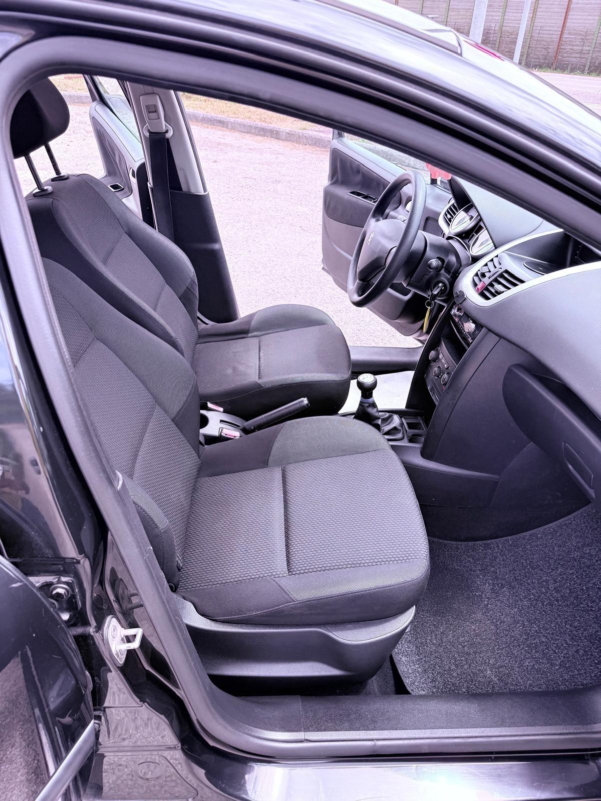 Peugeot 207 1.4 HDi 70CV FAP 5p. Ok neopatentati