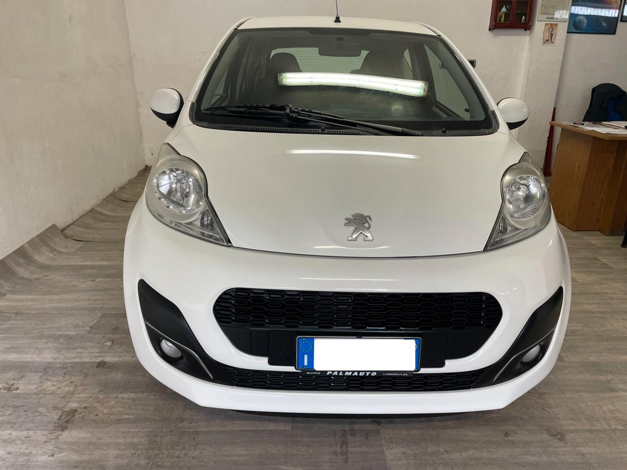 Peugeot 107 1.0 3p. Active Full Optional Neopatentati