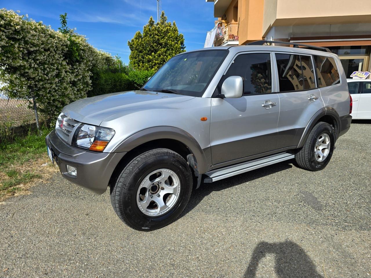 Mitsubishi Pajero 3.2 DID WAGON GLS 7 POSTI
