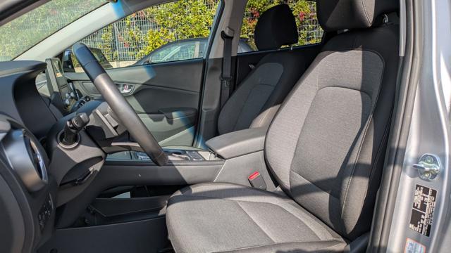 HYUNDAI Kona EV EXCLUSIVE 39KWH SPORT 136cv CAMBIO AL VOLANTE