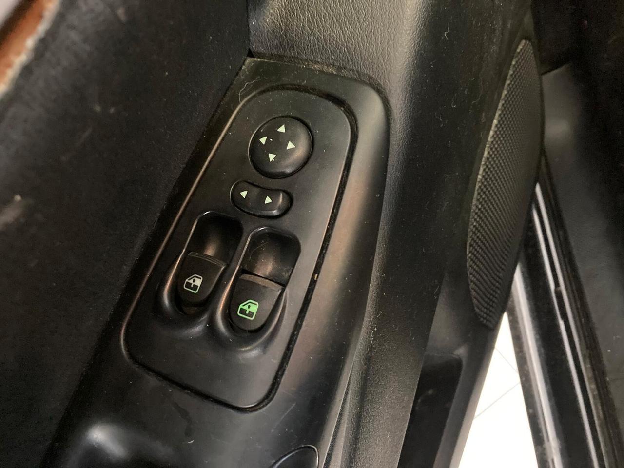 Lancia Ypsilon 1.2 69 CV Unyca