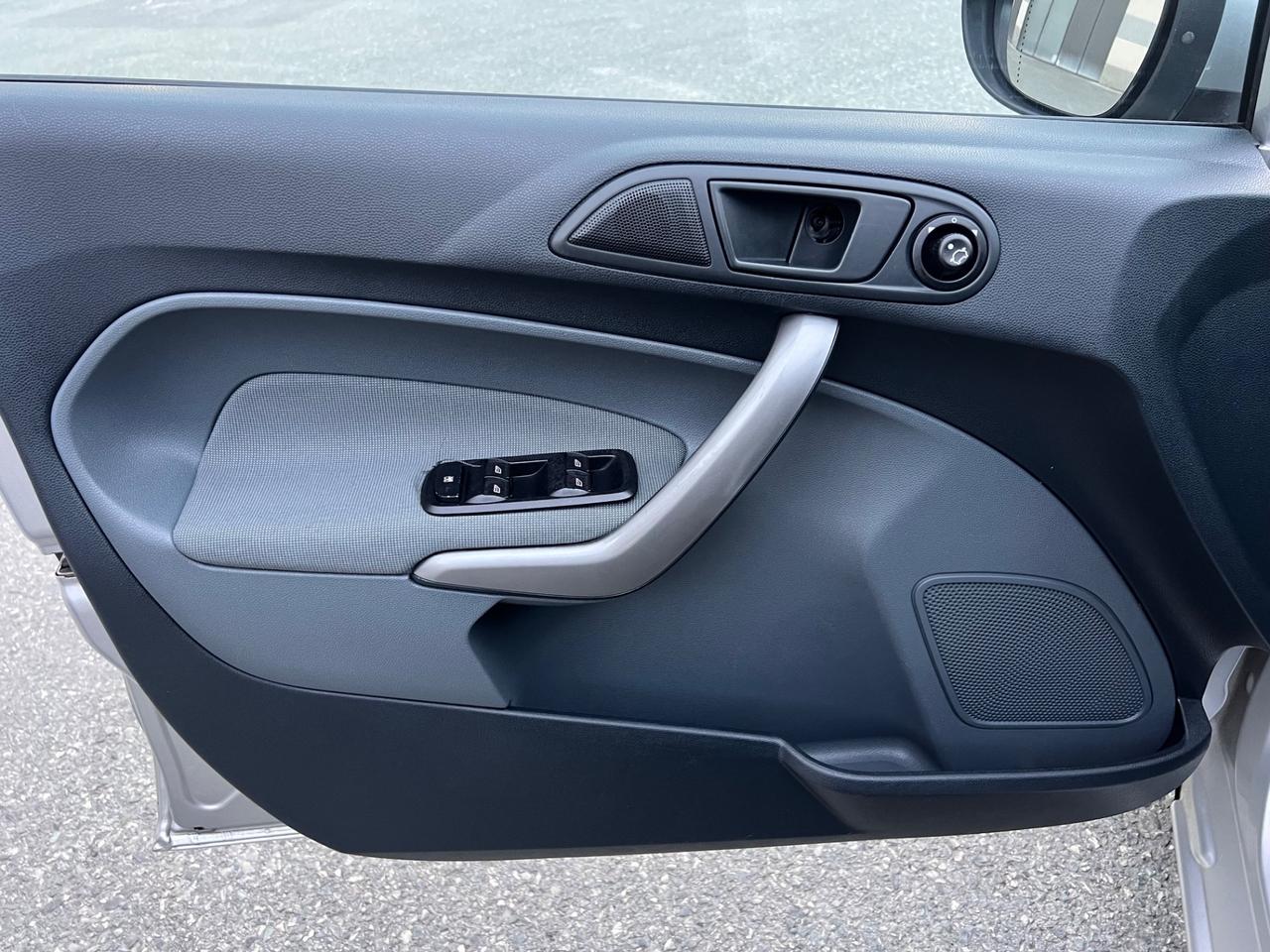 Ford Fiesta 1.2 82 CV 5 porte Titanium