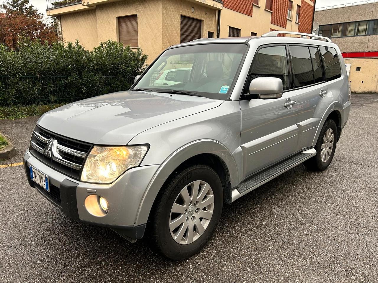 Mitsubishi Pajero 3.2 DI-D 16V aut. 5p. Instyle DPF