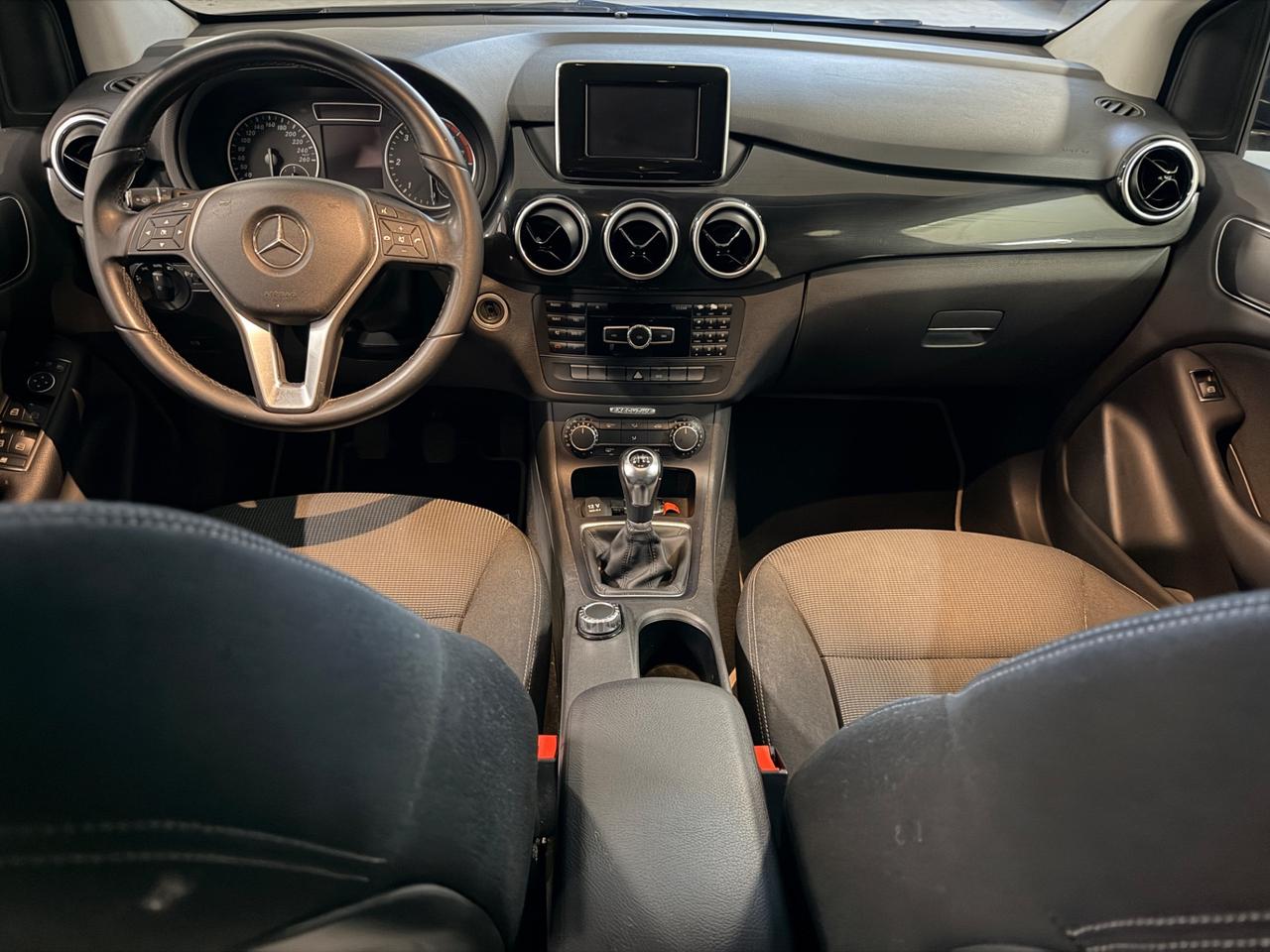 Mercedes-benz B 180 CDI BlueEFFICIENCY Executive