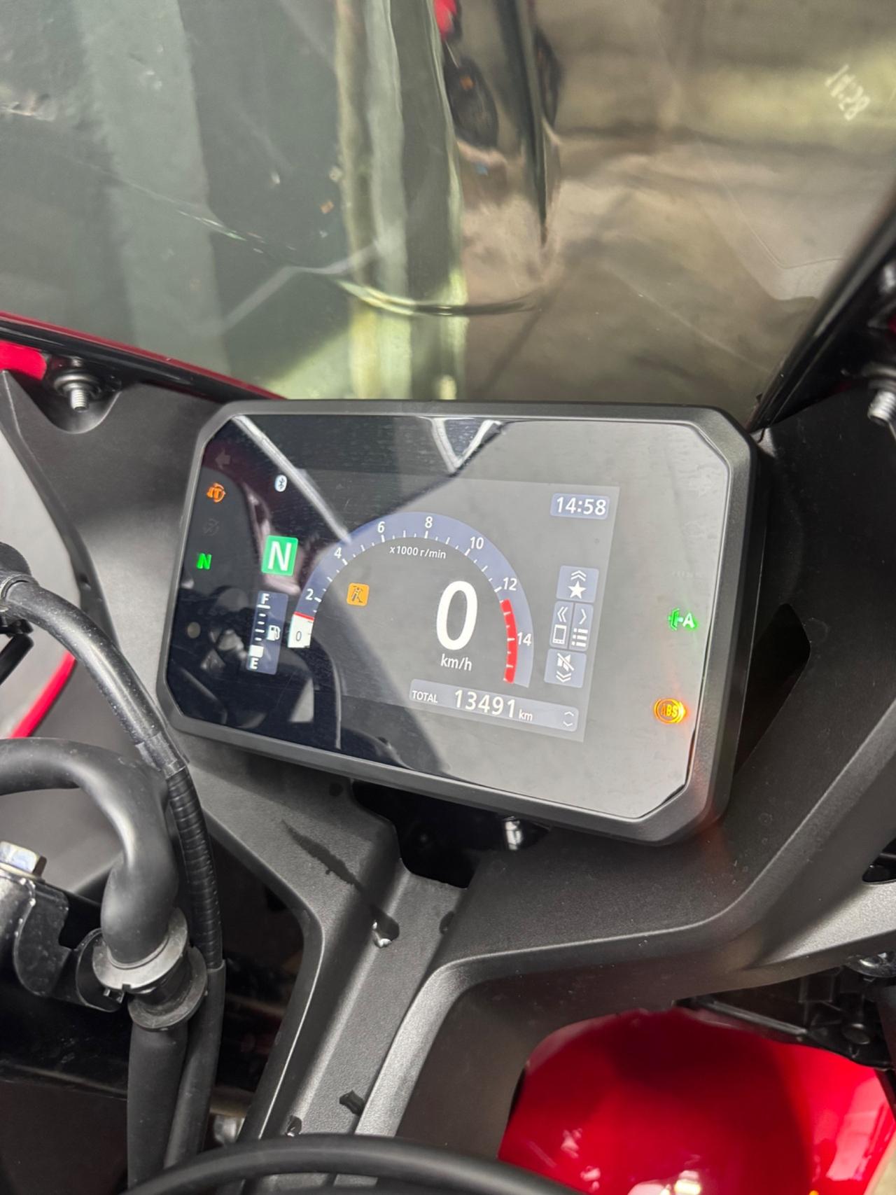 Honda CBR 650 R e clutch