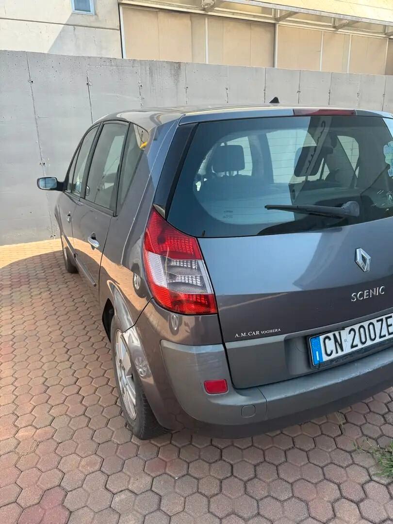 Renault Scenic Grand Scénic 1.9 dCi Luxe Dynamique